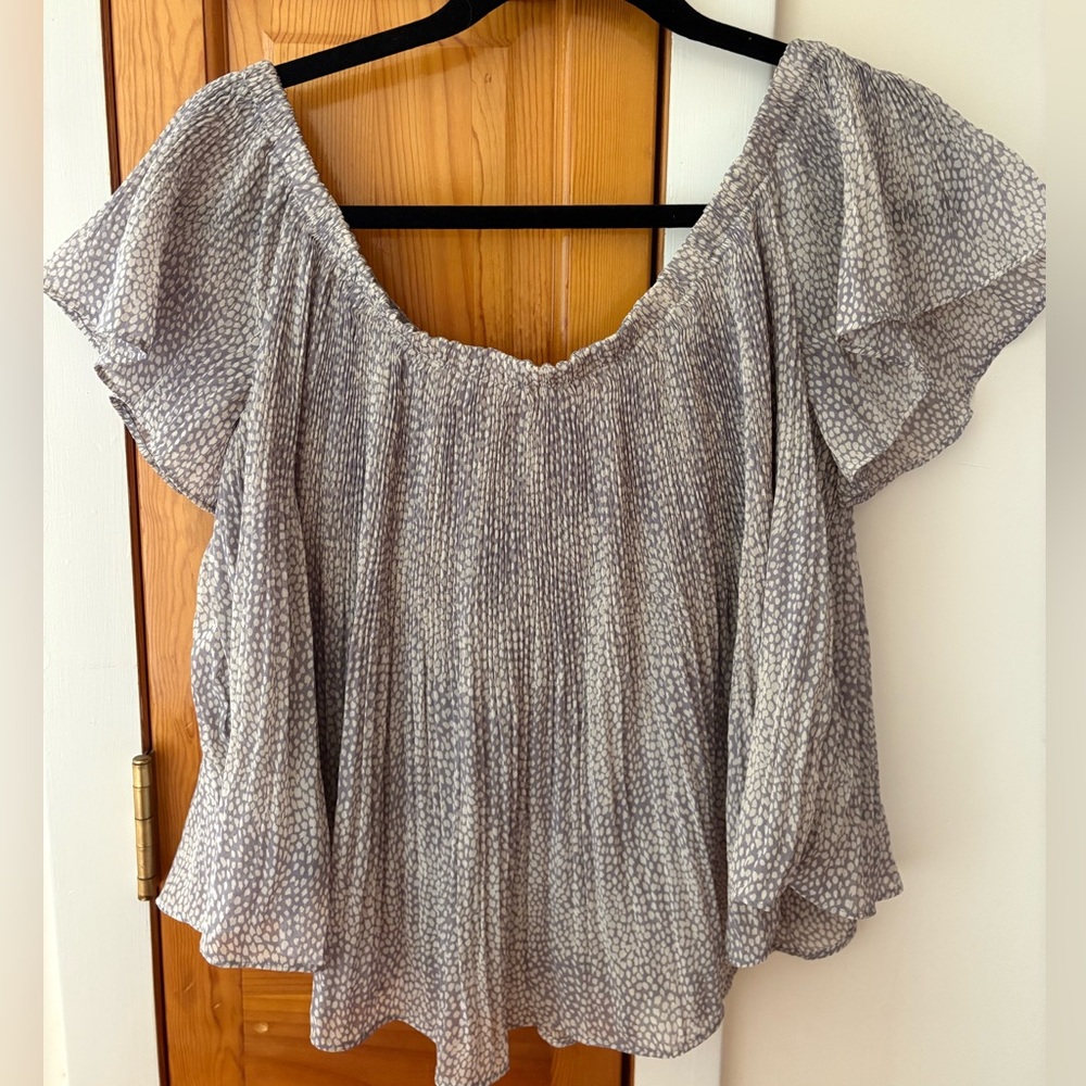 Beautiful off the shoulder flowy blouse